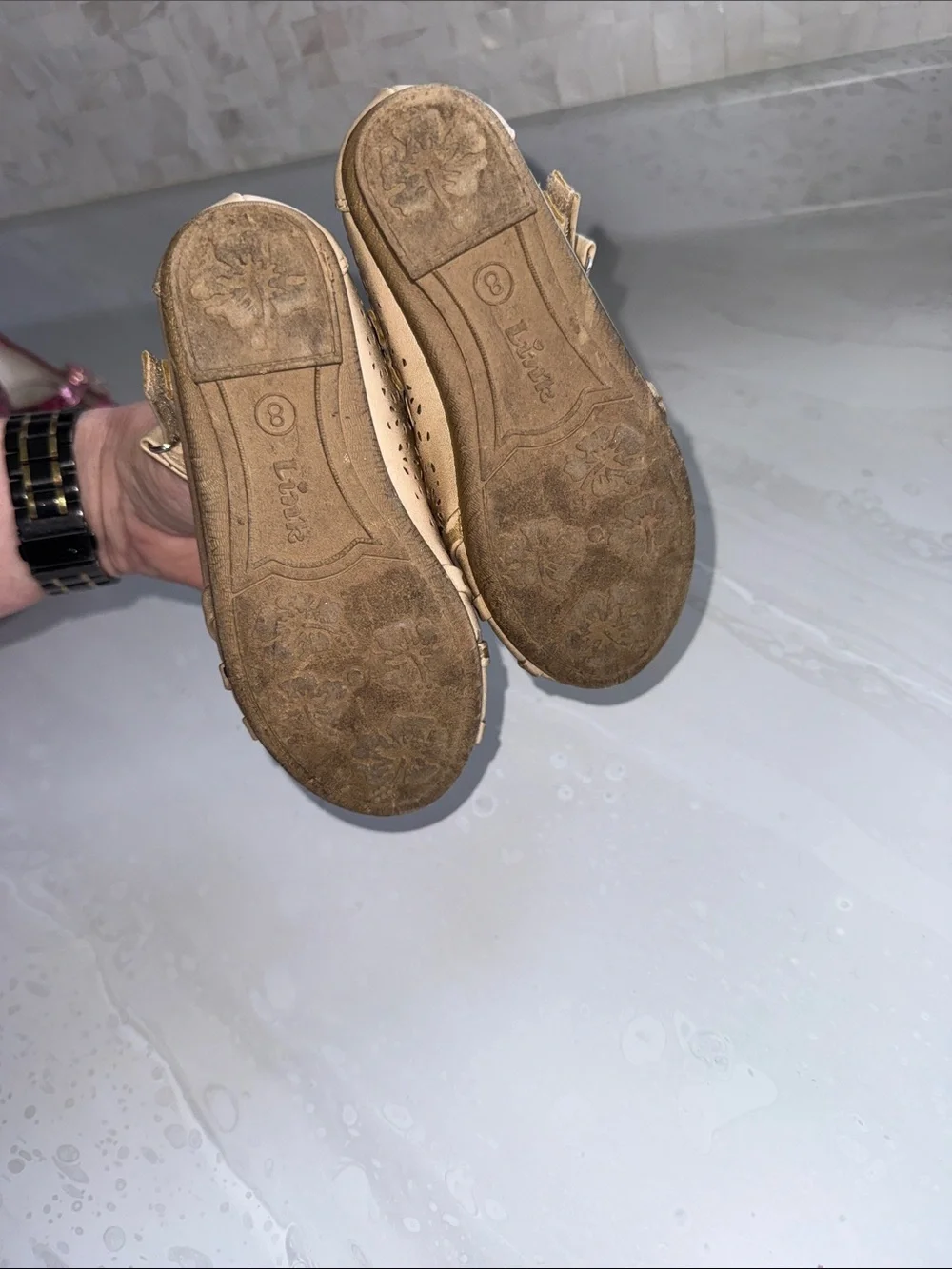 Link Metallic Gold Mary Jane Shoes with Pink Flower